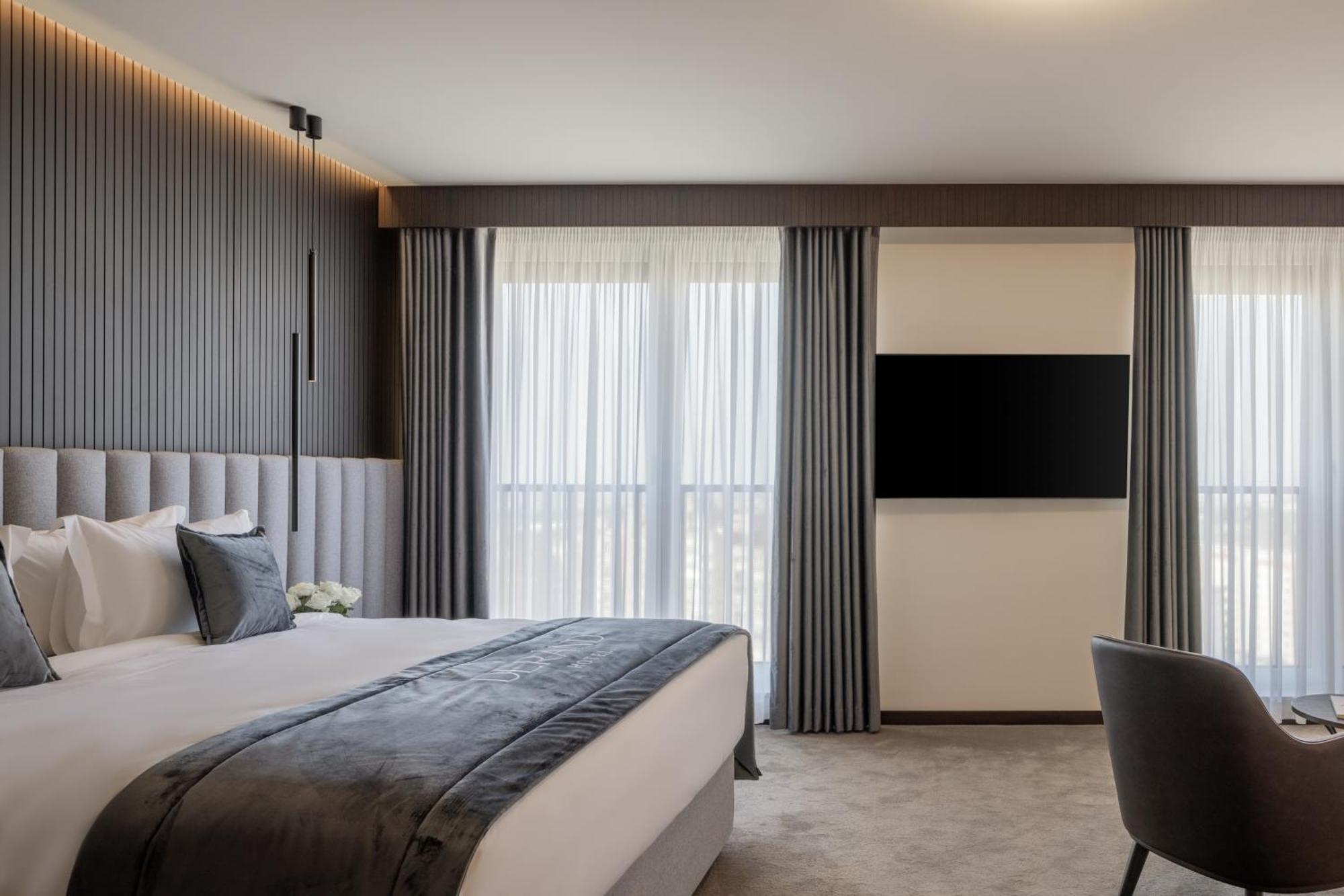 Derand Hotel Пристина Екстериор снимка