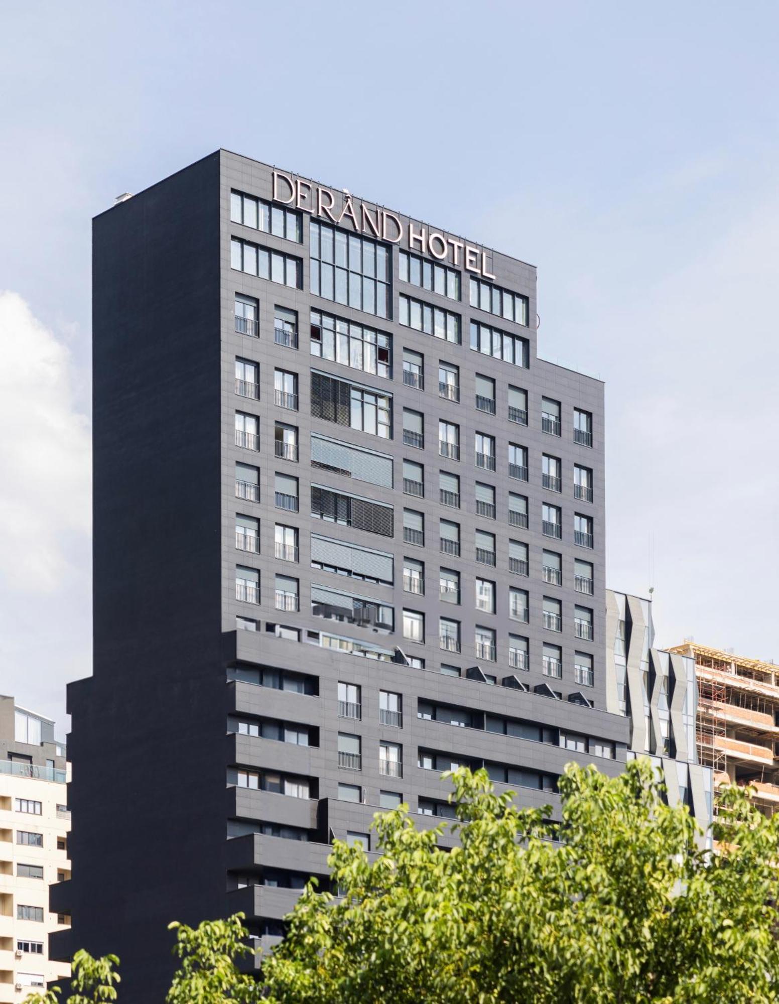 Derand Hotel Пристина Екстериор снимка